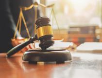 MULTA - Sancionada lei que extingue multa para advogado que abandona processo.